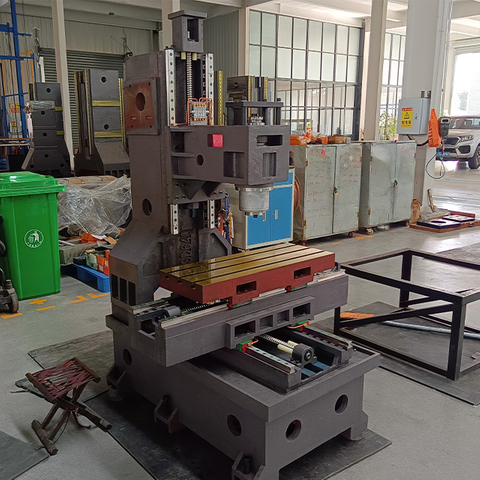VMC640 VMC855 3-Axis CNC milling machine Optional 4-axis/5-axis Chinese manufacturer machine tool